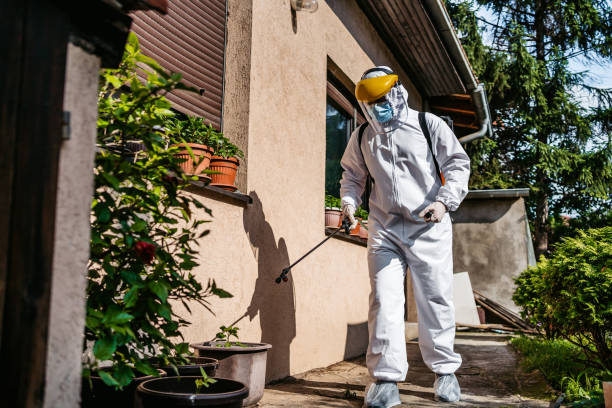 Best Exterminator Services  in Chickasaw, AL